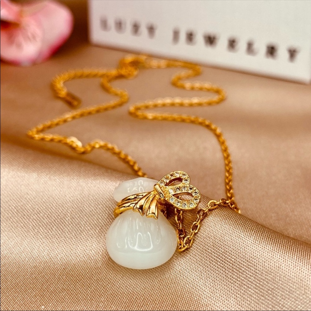 18K Gold White Jade Ancient Good Lucky Money Bag Pendant O Cross Chain Necklace
